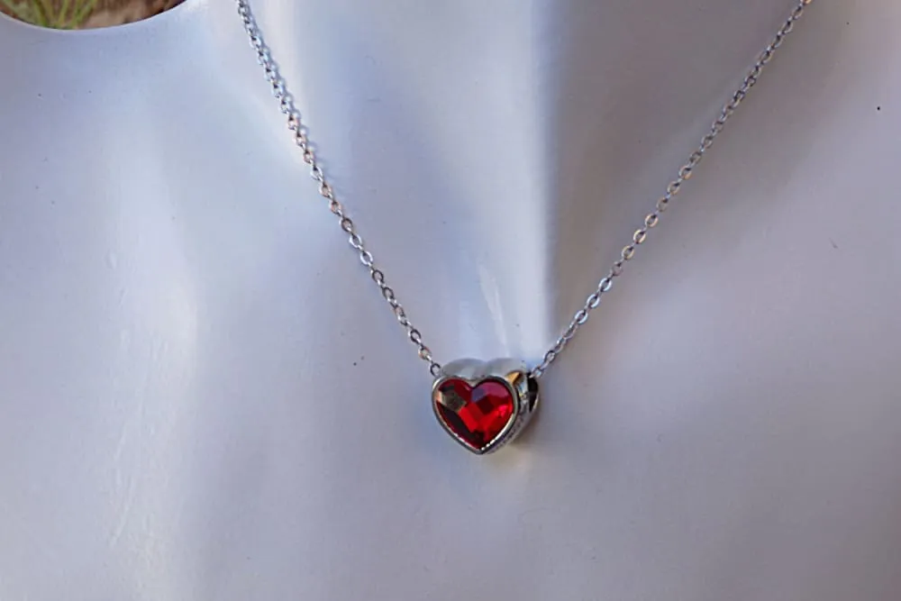 Red heart necklace