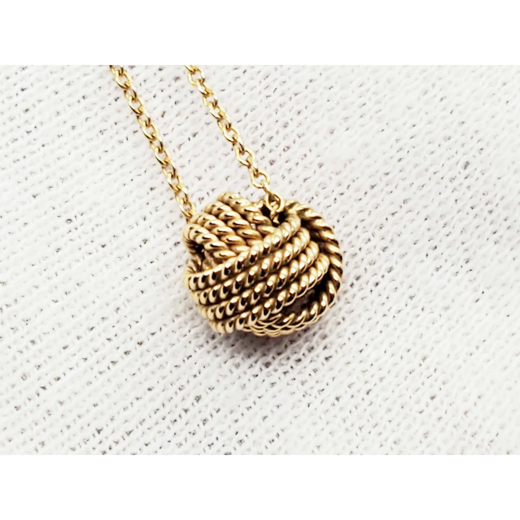 Tiffany & Co Twist Knot Pendant Necklace 18k Gold