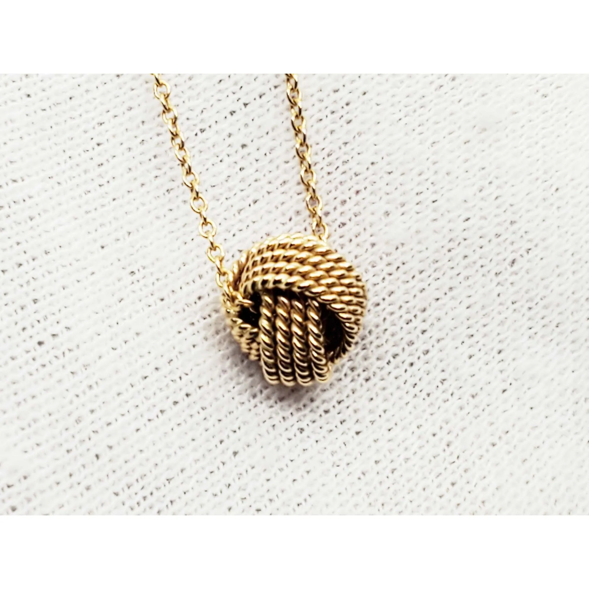 Tiffany & Co Twist Knot Pendant Necklace 18k Gold